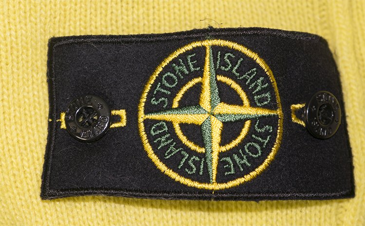 Фото патча stone island