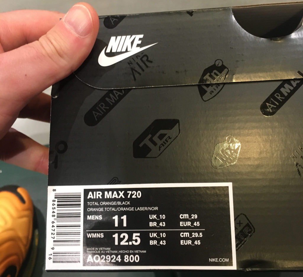 Nike Air Max 270 Total коробка штрихкод