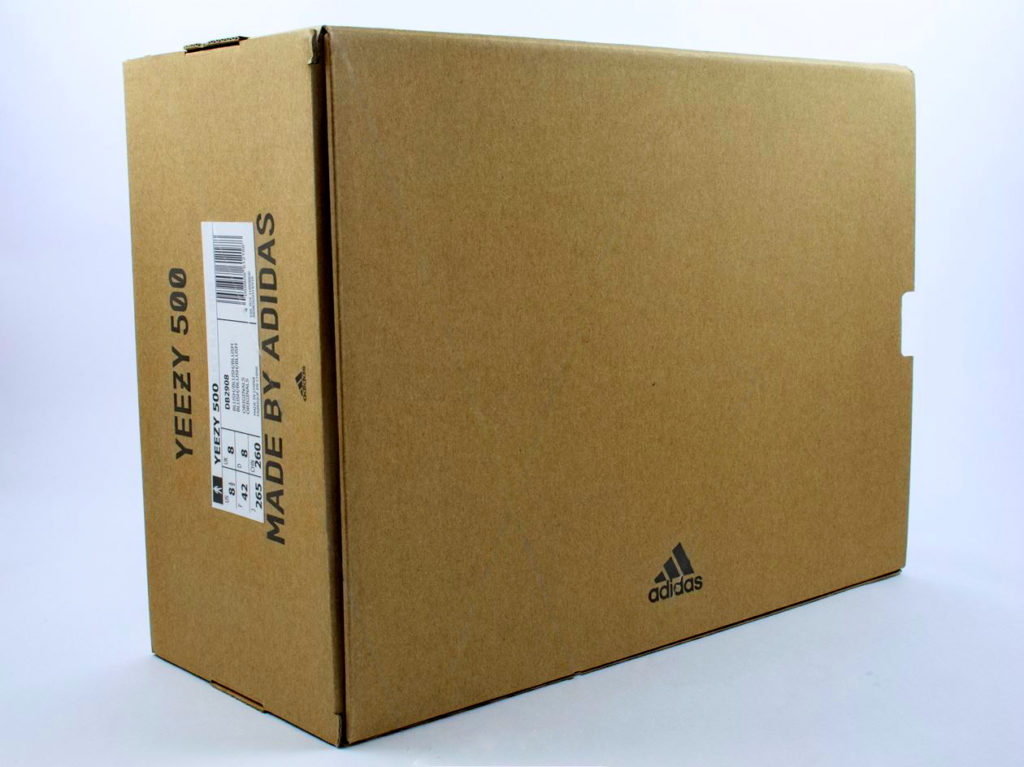 Yeezy 500 adidas коробка логотип