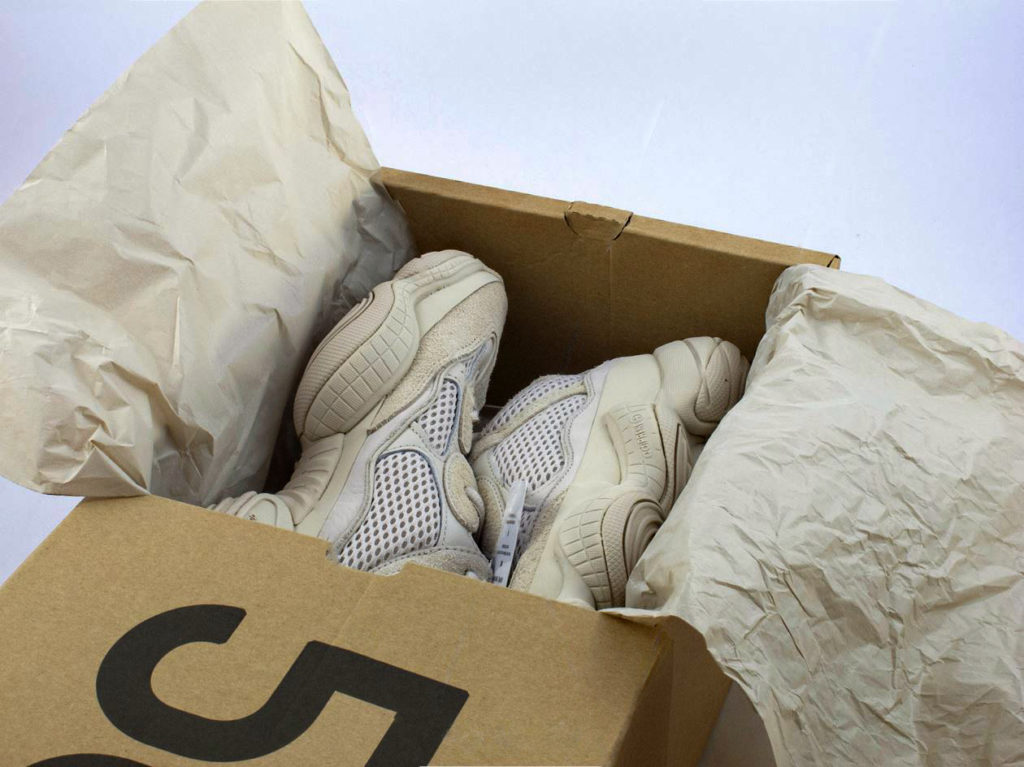 Yeezy 500 adidas в коробке