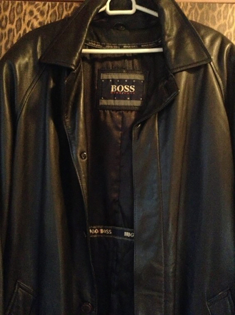 кожанная куртка boss
