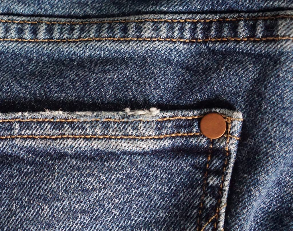джинсы Wrangler отделка швы