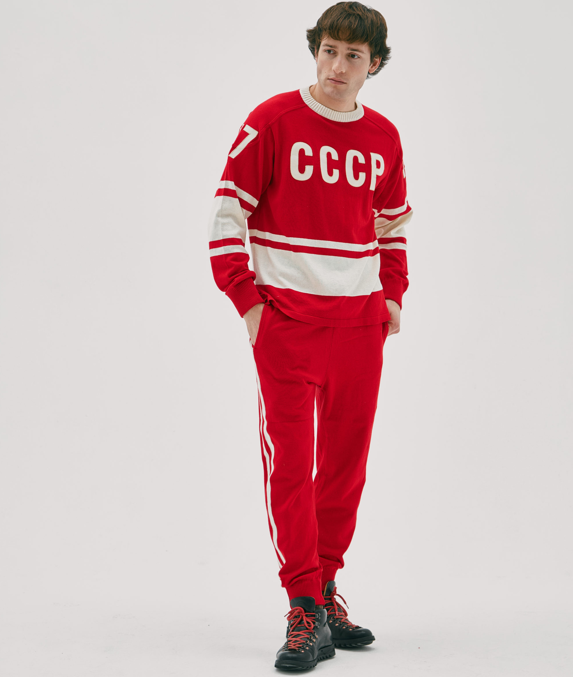 Не adidasом единым... Спортивные костюмы российских брендов