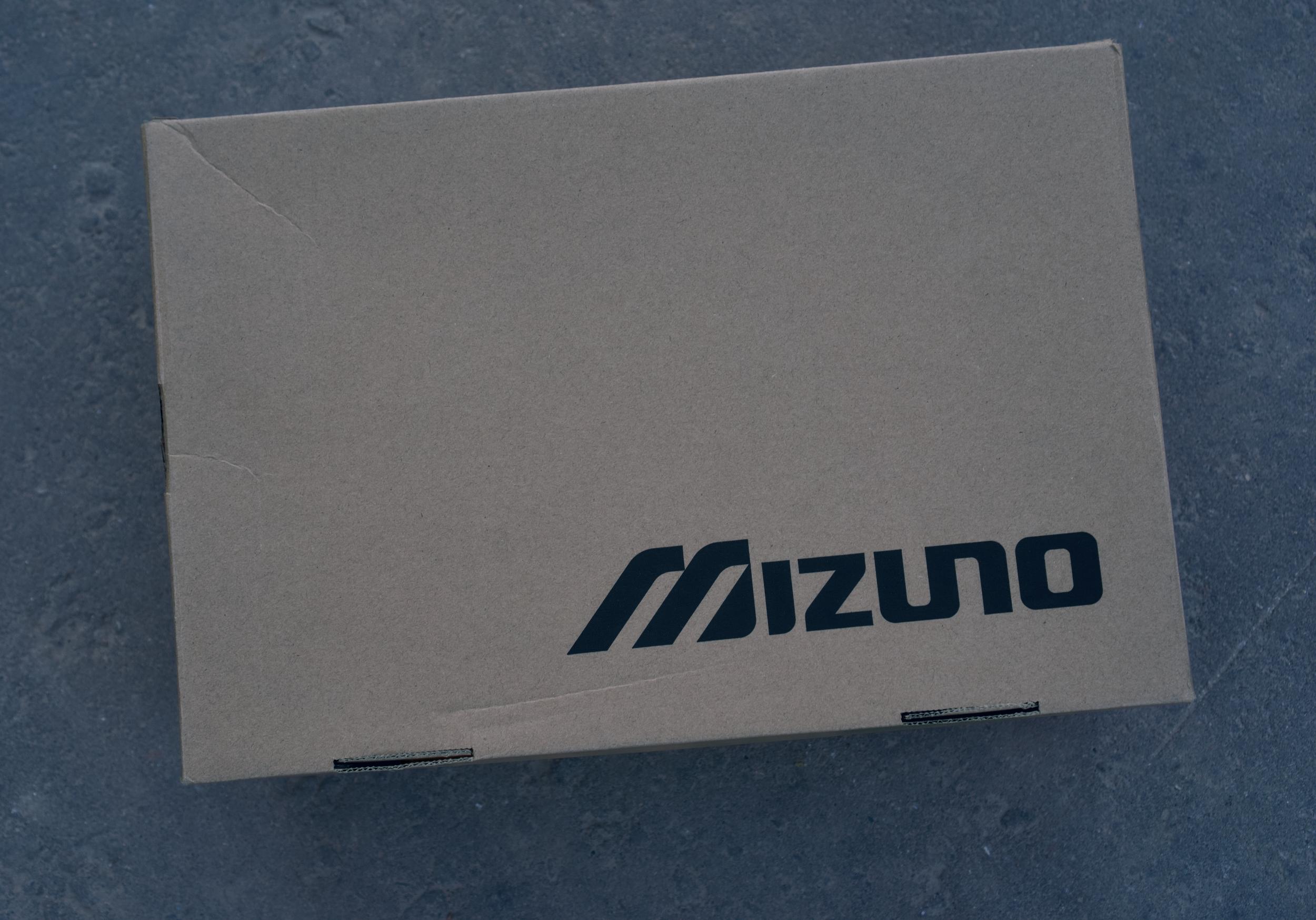 Обзор мужских кроссовок Mizuno RB87 4 mizuno коробка