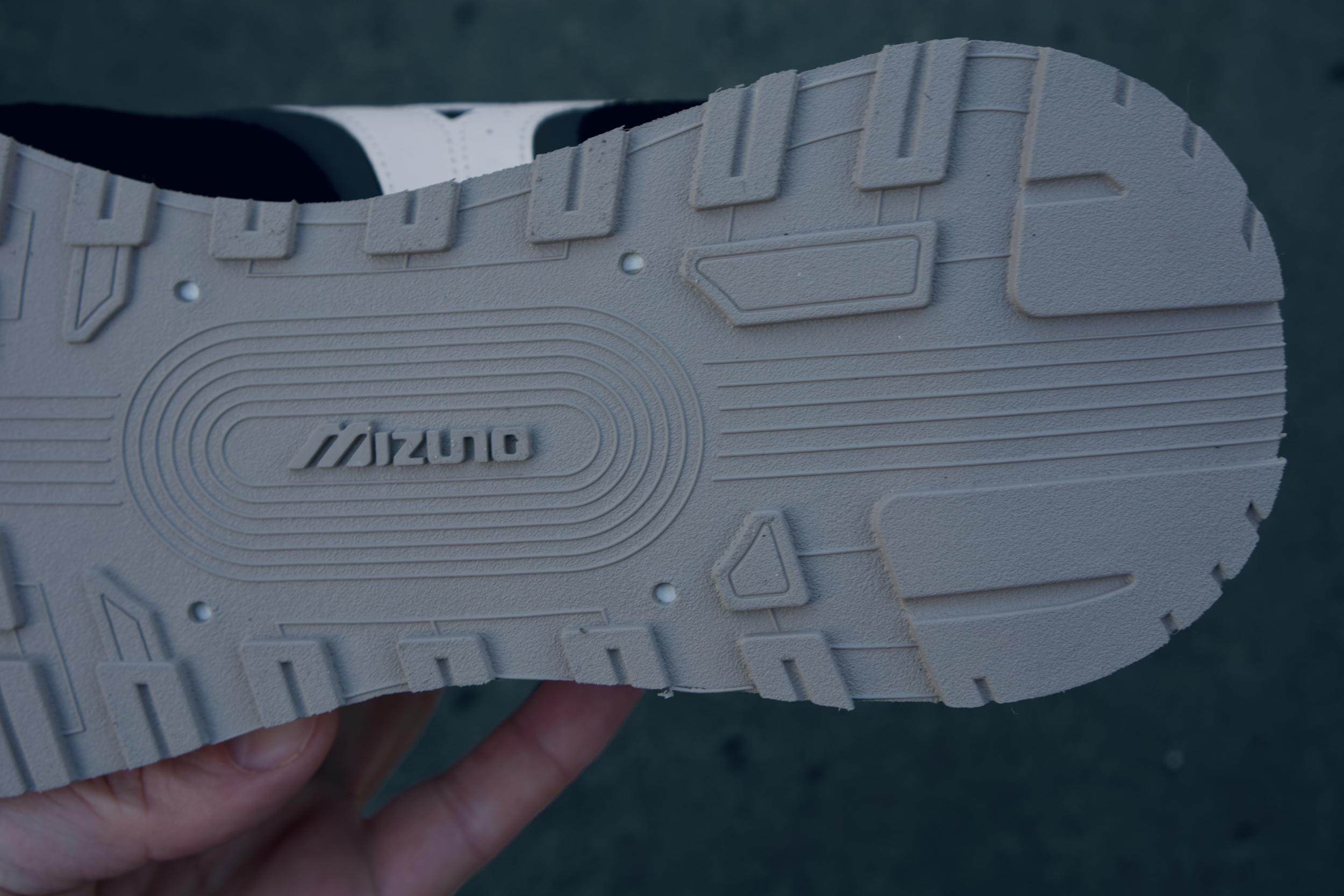 Обзор мужских кроссовок Mizuno RB87 20 mizuno протектор 2