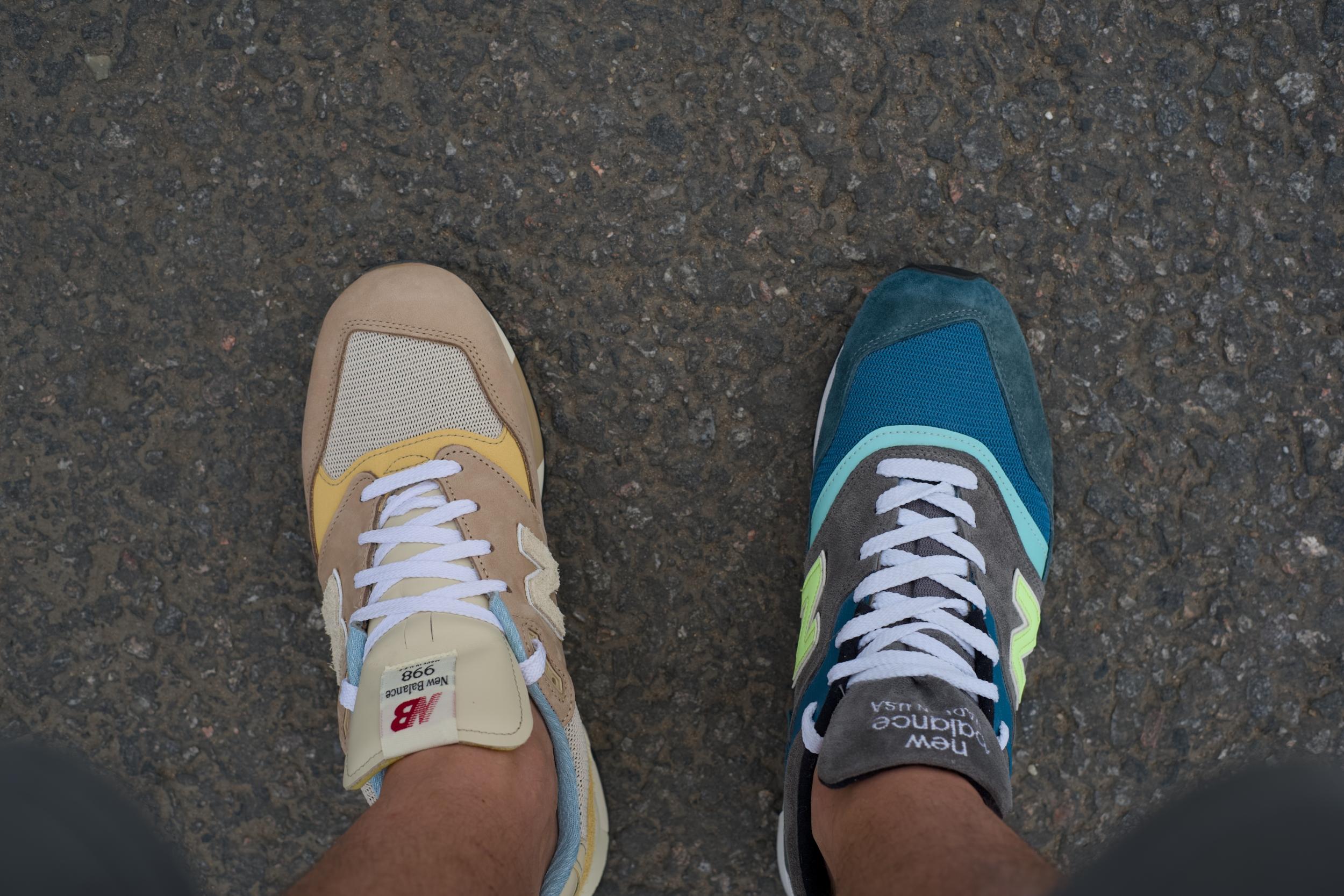Эти две модели — вершина эволюции культовой линейки 990 от New Balance, сочетающей инновации, качество и стиль, который актуально смотрится даже сейчас — спустя десятки лет после своего дебюта. Несмотря на внешнее сходство и общую философию "made in USA", кроссовки имеют принципиальные различия в технологиях, истории и позиционировании. Эти две модели — вершина эволюции культовой линейки 990 от New Balance, сочетающей инновации, качество и стиль, который актуально смотрится даже сейчас — спустя десятки лет после своего дебюта. Несмотря на внешнее сходство и общую философию "made in USA", кроссовки имеют принципиальные различия в технологиях, истории и позиционировании.