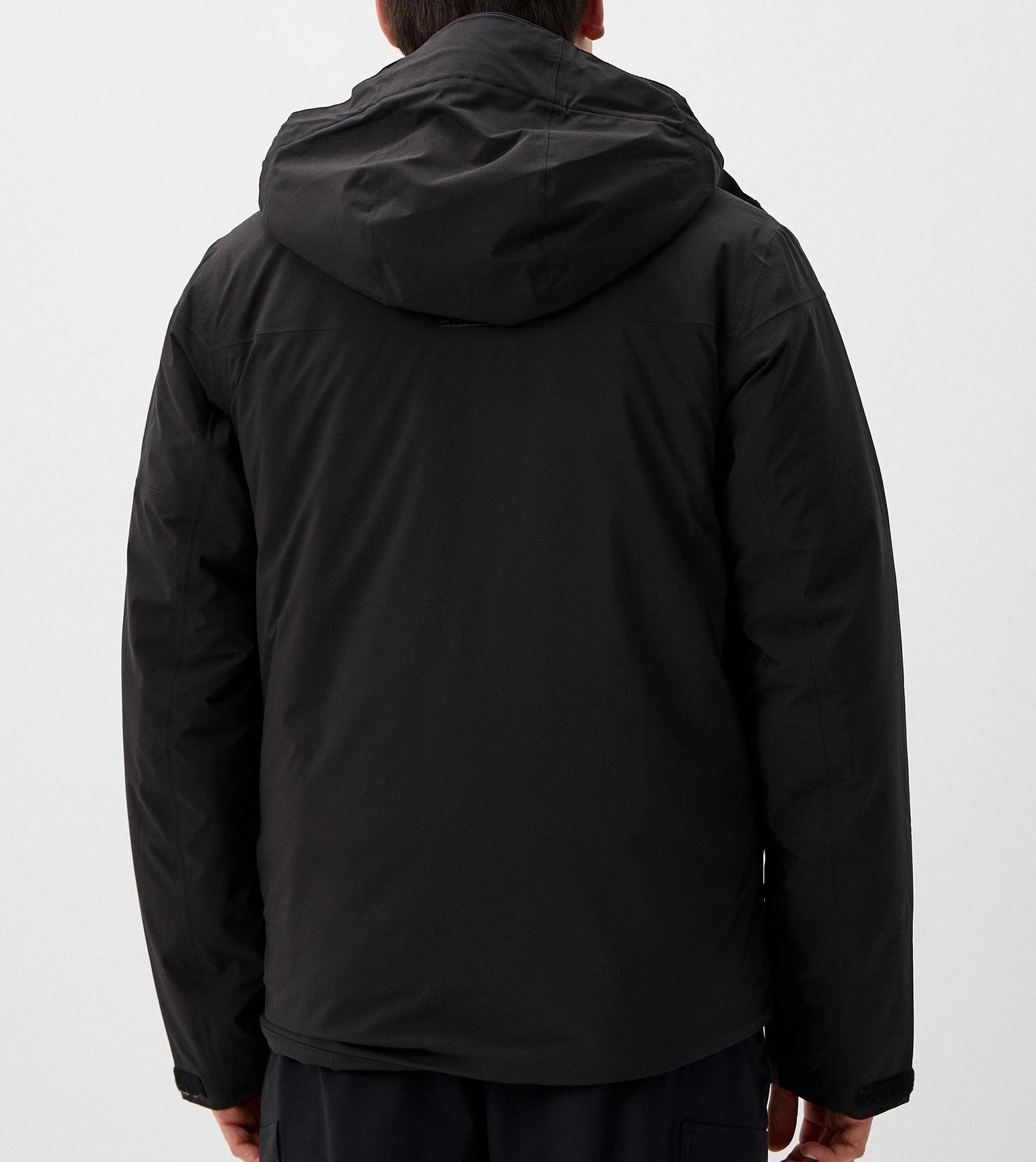 GORE-TEX – это по-настоящему жесткий материал, который разнес в пух и прах все старые представления об одежде для активного отдыха. Эта мембрана решает ключевые задачи на раз: она блокирует влагу и ветер, как файрвол, но при этом позволяет ткани дышать, не давая тебе вспотеть и превратиться в ходячую сауну. GORE-TEX – это по-настоящему жесткий материал, который разнес в пух и прах все старые представления об одежде для активного отдыха. Эта мембрана решает ключевые задачи на раз: она блокирует влагу и ветер, как файрвол, но при этом позволяет ткани дышать, не давая тебе вспотеть и превратиться в ходячую сауну.