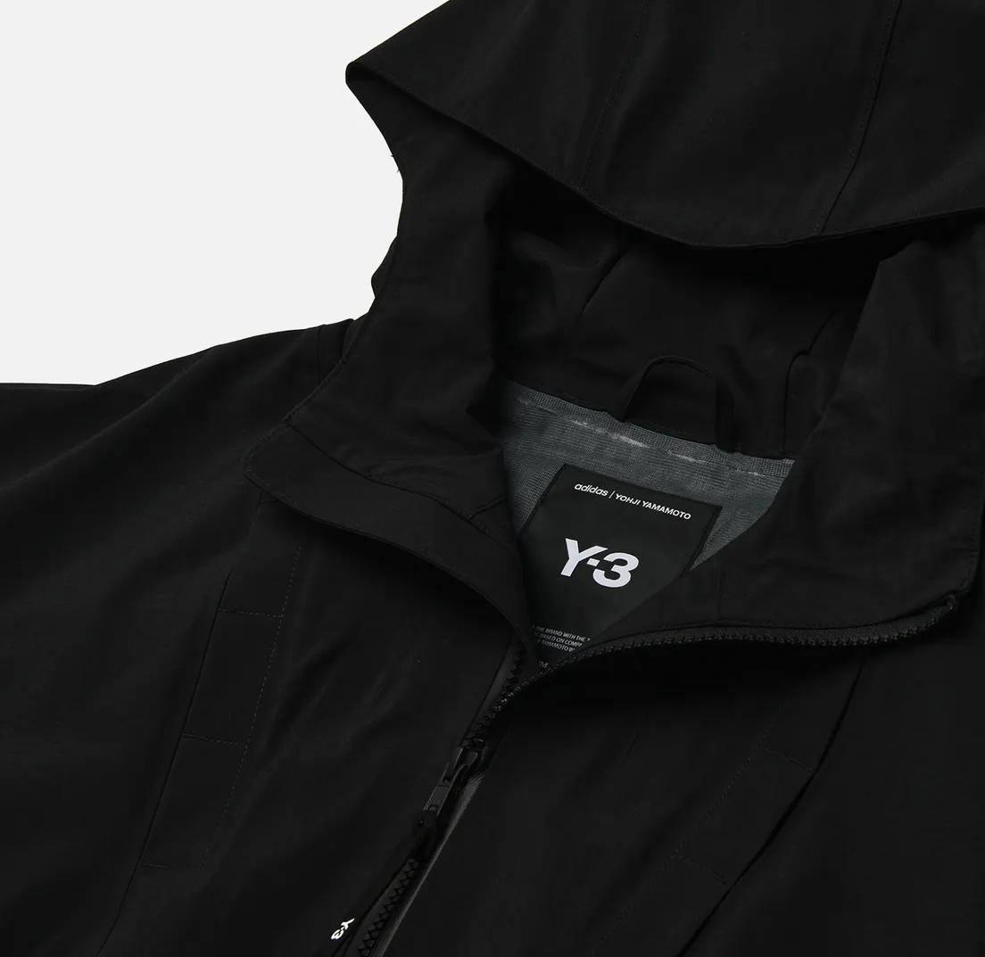GORE-TEX – это по-настоящему жесткий материал, который разнес в пух и прах все старые представления об одежде для активного отдыха. Эта мембрана решает ключевые задачи на раз: она блокирует влагу и ветер, как файрвол, но при этом позволяет ткани дышать, не давая тебе вспотеть и превратиться в ходячую сауну. GORE-TEX – это по-настоящему жесткий материал, который разнес в пух и прах все старые представления об одежде для активного отдыха. Эта мембрана решает ключевые задачи на раз: она блокирует влагу и ветер, как файрвол, но при этом позволяет ткани дышать, не давая тебе вспотеть и превратиться в ходячую сауну.