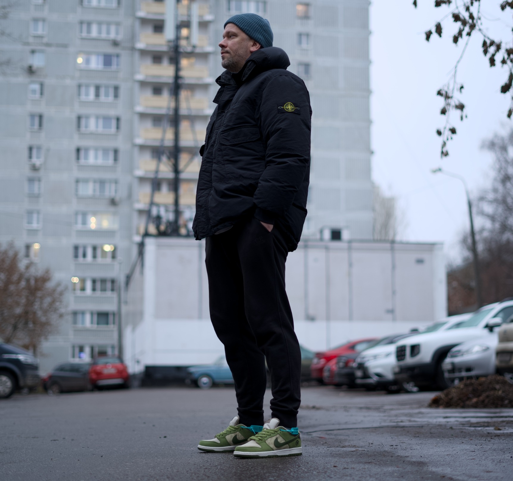 Ненавижу Nike, точнее никогда его не любил, но есть экземпляры, которые мне заходят. Модель, конечно, заезженная, как покрышка от местного тазика, но в данном случае мне зашло крутое сочетание цветов. Yuto Horigome x Nike SB Dunk Low - это коллаборация с японским олимпийским чемпионом по скейтбордингу Юто Хоригомэ Ненавижу Nike, точнее никогда его не любил, но есть экземпляры, которые мне заходят. Модель, конечно, заезженная, как покрышка от местного тазика, но в данном случае мне зашло крутое сочетание цветов. Yuto Horigome x Nike SB Dunk Low - это коллаборация с японским олимпийским чемпионом по скейтбордингу Юто Хоригомэ