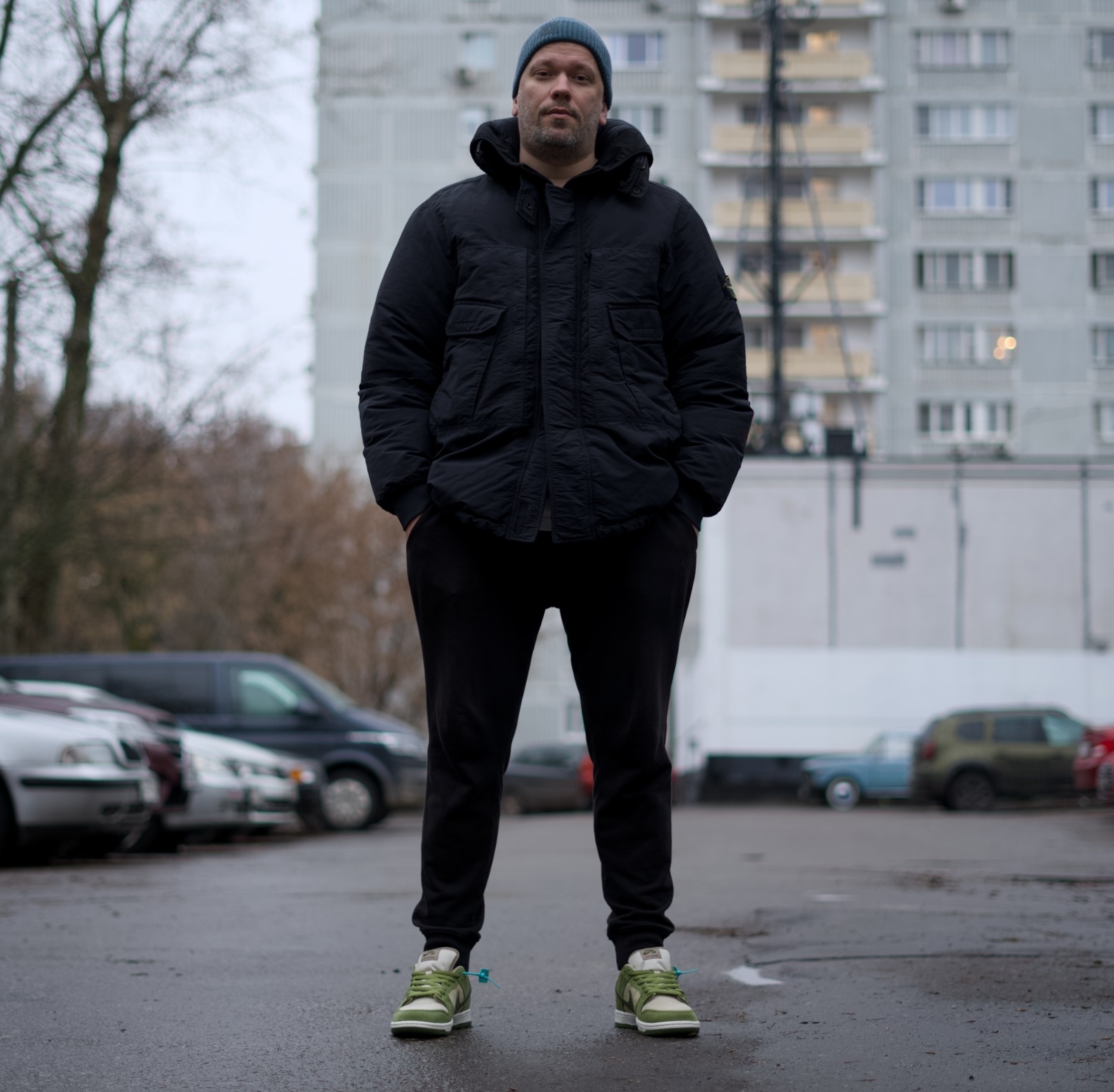 Ненавижу Nike, точнее никогда его не любил, но есть экземпляры, которые мне заходят. Модель, конечно, заезженная, как покрышка от местного тазика, но в данном случае мне зашло крутое сочетание цветов. Yuto Horigome x Nike SB Dunk Low - это коллаборация с японским олимпийским чемпионом по скейтбордингу Юто Хоригомэ Ненавижу Nike, точнее никогда его не любил, но есть экземпляры, которые мне заходят. Модель, конечно, заезженная, как покрышка от местного тазика, но в данном случае мне зашло крутое сочетание цветов. Yuto Horigome x Nike SB Dunk Low - это коллаборация с японским олимпийским чемпионом по скейтбордингу Юто Хоригомэ