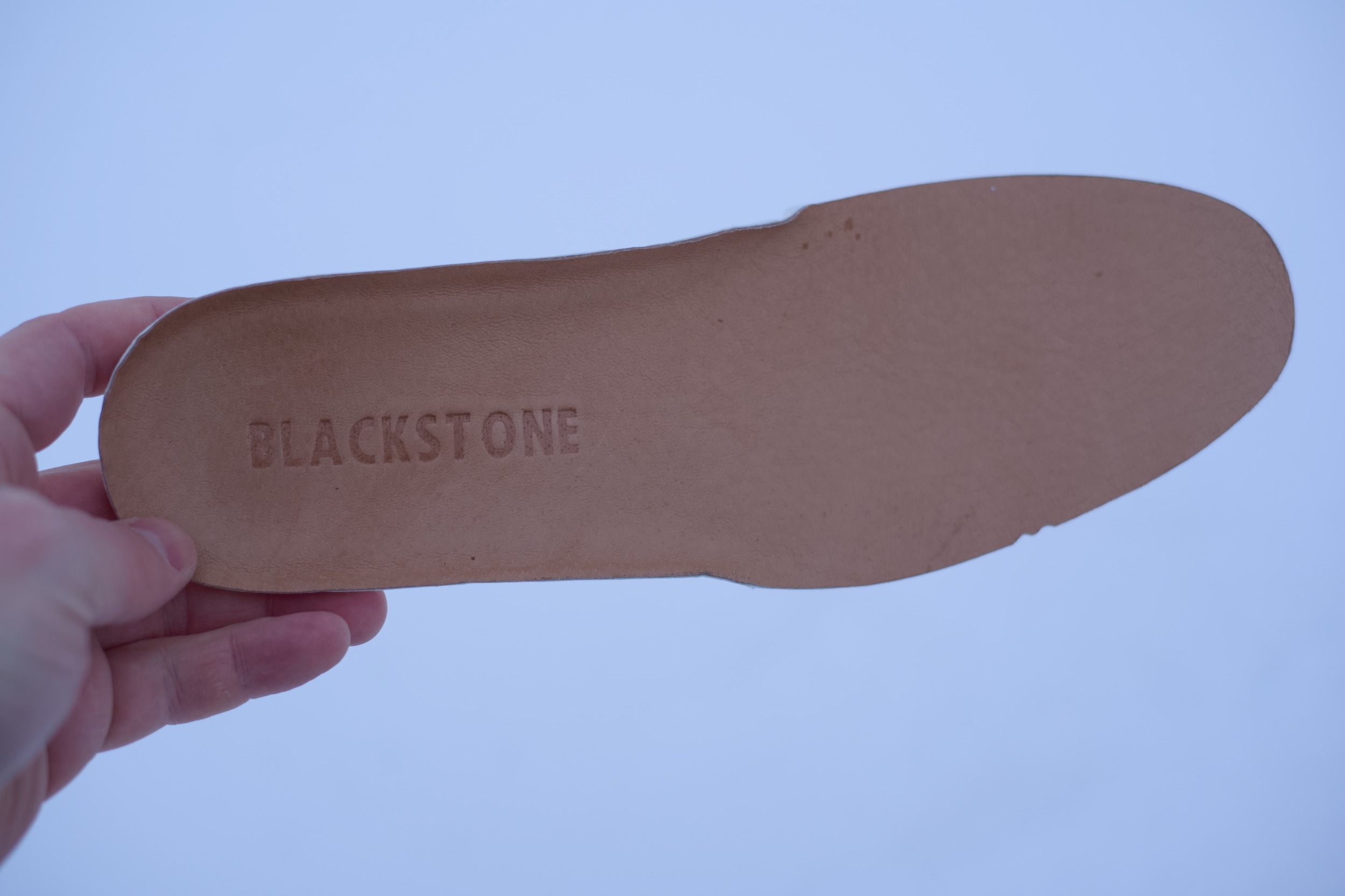 Бренд Blackstone меня просто покорил. Недавно распробовал ботинки бренда и на волне их успеха решил переключиться на кроссовки. Оказалось, что и они настоящая бомба, пушка, жир, невероятно удобные, стильные, четкие. Колодка идеальна для моей ноги, качество материалов на высоте и дизайн на уровне — всё, как я люблю. Бренд Blackstone меня просто покорил. Недавно распробовал ботинки бренда и на волне их успеха решил переключиться на кроссовки. Оказалось, что и они настоящая бомба, пушка, жир, невероятно удобные, стильные, четкие. Колодка идеальна для моей ноги, качество материалов на высоте и дизайн на уровне — всё, как я люблю.