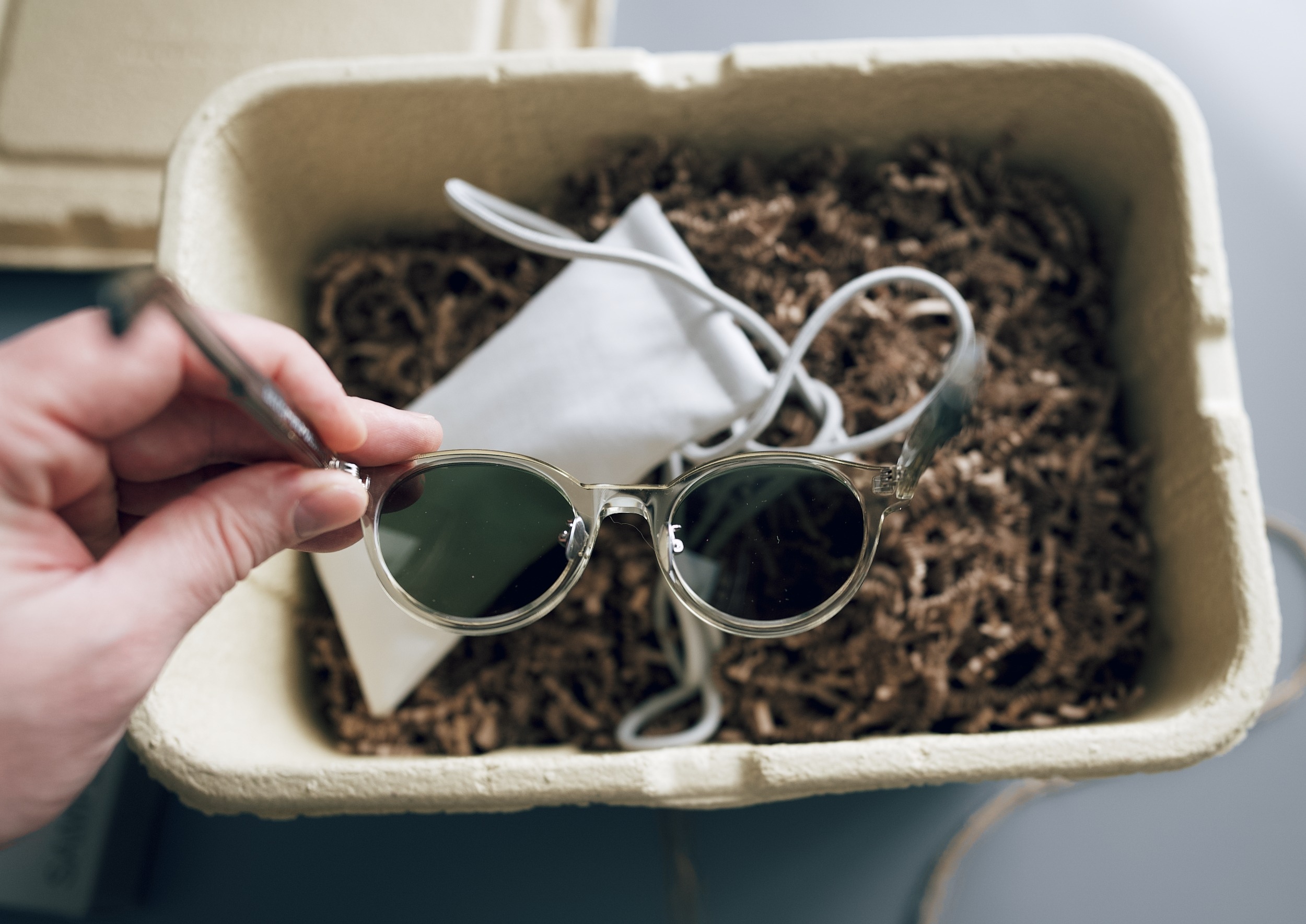 Братва, вы все прекрасно знаете мои легендарные очки Monokel Eyewear. Они засветились буквально в каждом моём обзоре. Это были не просто очки, это была часть моей личности и истории, легенда, кот Базилио. Братва, вы все прекрасно знаете мои легендарные очки Monokel Eyewear. Они засветились буквально в каждом моём обзоре. Это были не просто очки, это была часть моей личности и истории, легенда, кот Базилио.