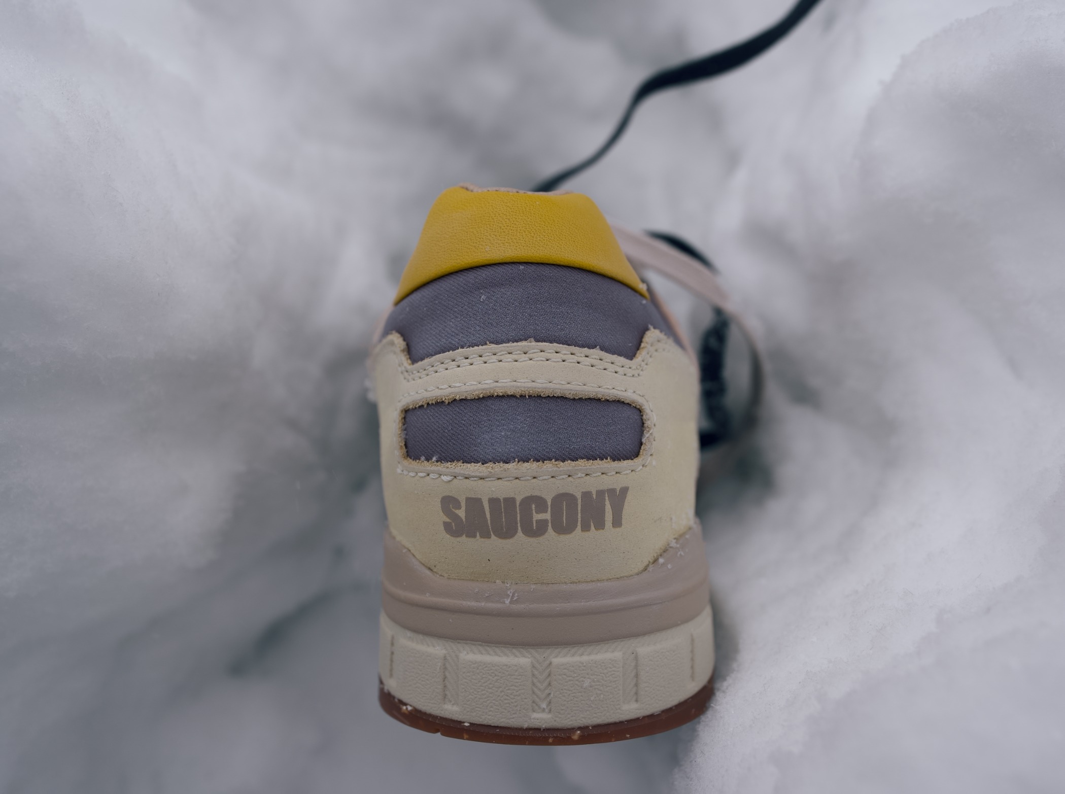 Saucony преследует меня уже много лет, и это у нас взаимно. Shadow 5000, 6000 и Jazz мои вечные фавориты, про которые я уже делал не один обзор. Для тех, кто пропустил, ссылки тут).
В коллекции у меня уже приличное количество расцветок этих моделей. Нет, до Сергея Ветрова - главного сникерхэда Saucony на планете мне, конечно, далеко. Saucony преследует меня уже много лет, и это у нас взаимно. Shadow 5000, 6000 и Jazz мои вечные фавориты, про которые я уже делал не один обзор. Для тех, кто пропустил, ссылки тут).
В коллекции у меня уже приличное количество расцветок этих моделей. Нет, до Сергея Ветрова - главного сникерхэда Saucony на планете мне, конечно, далеко.