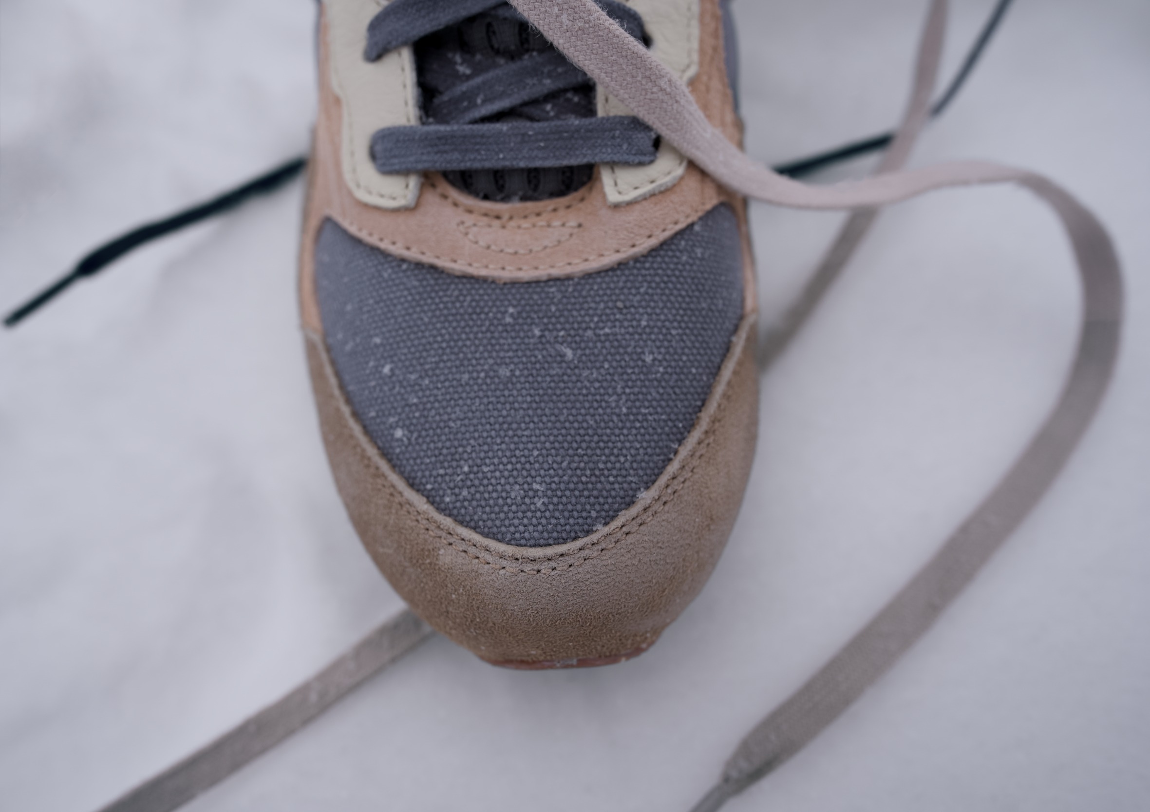 Saucony преследует меня уже много лет, и это у нас взаимно. Shadow 5000, 6000 и Jazz мои вечные фавориты, про которые я уже делал не один обзор. Для тех, кто пропустил, ссылки тут).
В коллекции у меня уже приличное количество расцветок этих моделей. Нет, до Сергея Ветрова - главного сникерхэда Saucony на планете мне, конечно, далеко. Saucony преследует меня уже много лет, и это у нас взаимно. Shadow 5000, 6000 и Jazz мои вечные фавориты, про которые я уже делал не один обзор. Для тех, кто пропустил, ссылки тут).
В коллекции у меня уже приличное количество расцветок этих моделей. Нет, до Сергея Ветрова - главного сникерхэда Saucony на планете мне, конечно, далеко.