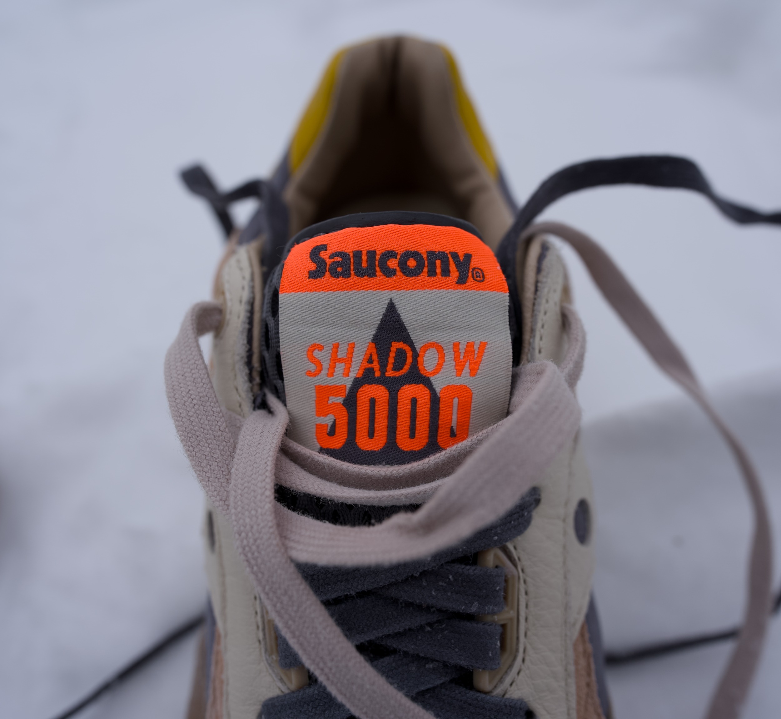 Saucony преследует меня уже много лет, и это у нас взаимно. Shadow 5000, 6000 и Jazz мои вечные фавориты, про которые я уже делал не один обзор. Для тех, кто пропустил, ссылки тут).
В коллекции у меня уже приличное количество расцветок этих моделей. Нет, до Сергея Ветрова - главного сникерхэда Saucony на планете мне, конечно, далеко. Saucony преследует меня уже много лет, и это у нас взаимно. Shadow 5000, 6000 и Jazz мои вечные фавориты, про которые я уже делал не один обзор. Для тех, кто пропустил, ссылки тут).
В коллекции у меня уже приличное количество расцветок этих моделей. Нет, до Сергея Ветрова - главного сникерхэда Saucony на планете мне, конечно, далеко.