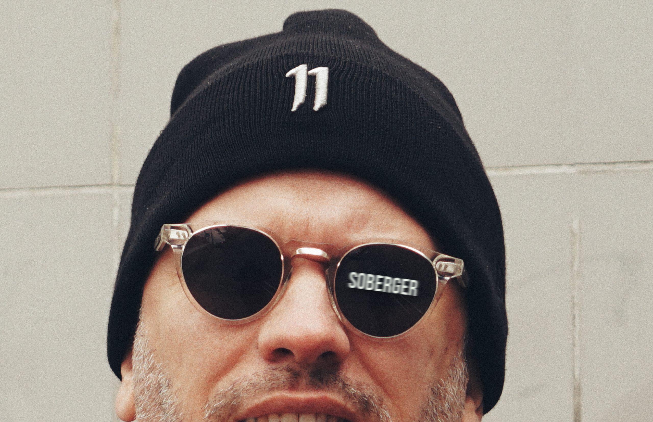 Братва, вы все прекрасно знаете мои легендарные очки Monokel Eyewear. Они засветились буквально в каждом моём обзоре. Это были не просто очки, это была часть моей личности и истории, легенда, кот Базилио. Братва, вы все прекрасно знаете мои легендарные очки Monokel Eyewear. Они засветились буквально в каждом моём обзоре. Это были не просто очки, это была часть моей личности и истории, легенда, кот Базилио.