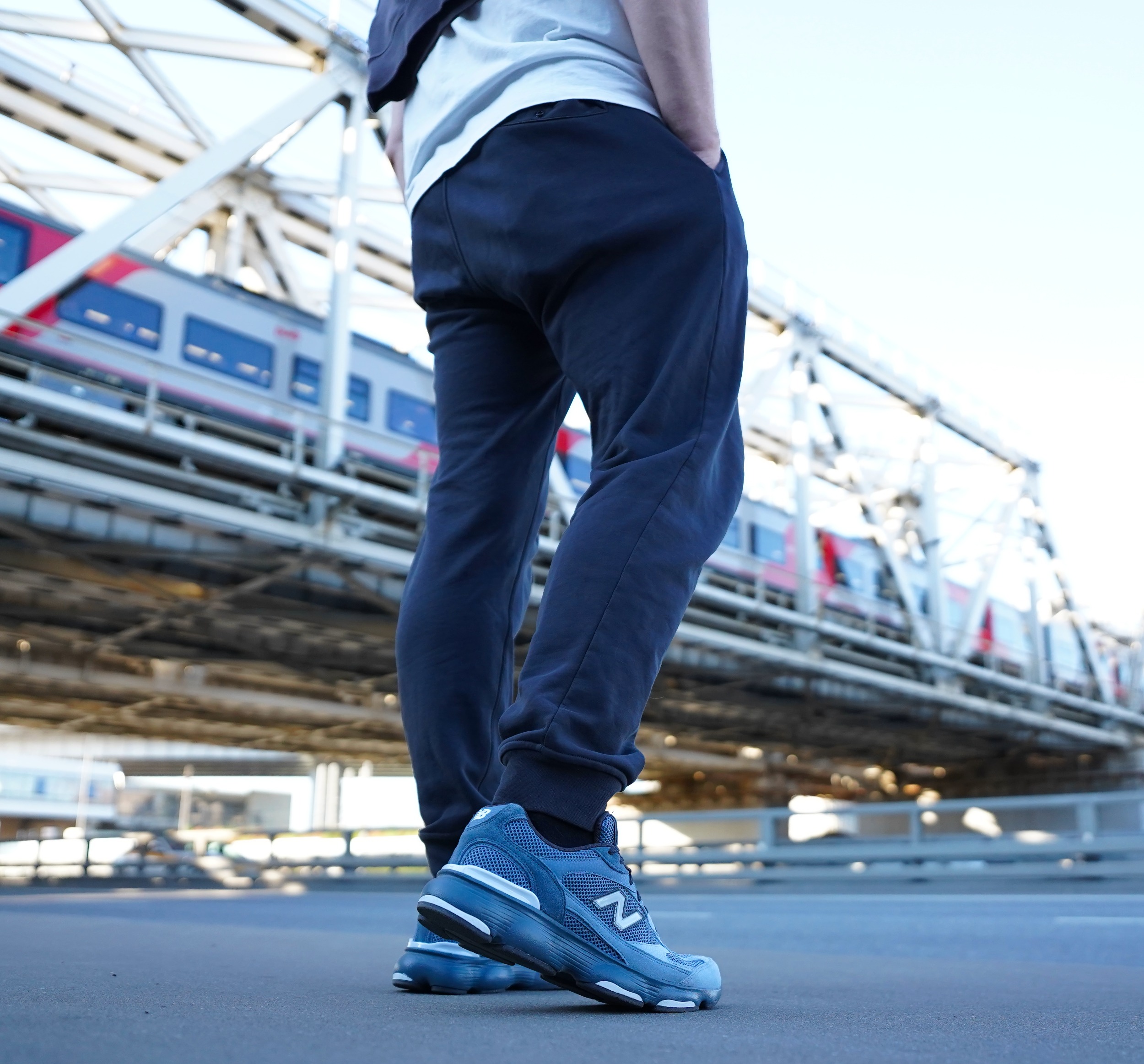 Довольно долго игнорил 630-е New Balance, но исследовательский интерес взял верх и вот вердикт. Ощущения... абсолютно ровные. Просто правильные, добротные педали для наматывания километров по комфортной городской среде. Довольно долго игнорил 630-е New Balance, но исследовательский интерес взял верх и вот вердикт. Ощущения... абсолютно ровные. Просто правильные, добротные педали для наматывания километров по комфортной городской среде.