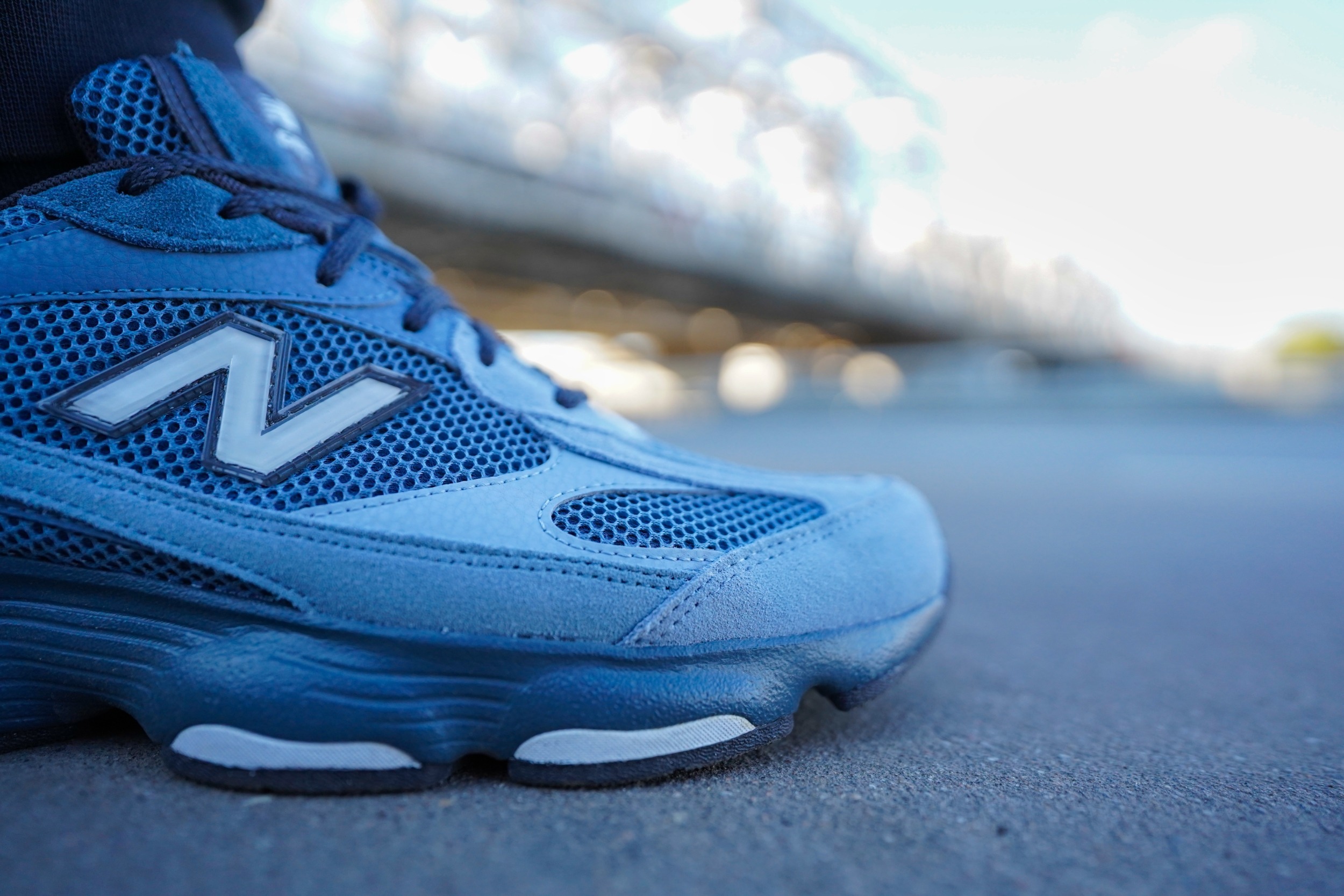 Довольно долго игнорил 630-е New Balance, но исследовательский интерес взял верх и вот вердикт. Ощущения... абсолютно ровные. Просто правильные, добротные педали для наматывания километров по комфортной городской среде. Довольно долго игнорил 630-е New Balance, но исследовательский интерес взял верх и вот вердикт. Ощущения... абсолютно ровные. Просто правильные, добротные педали для наматывания километров по комфортной городской среде.