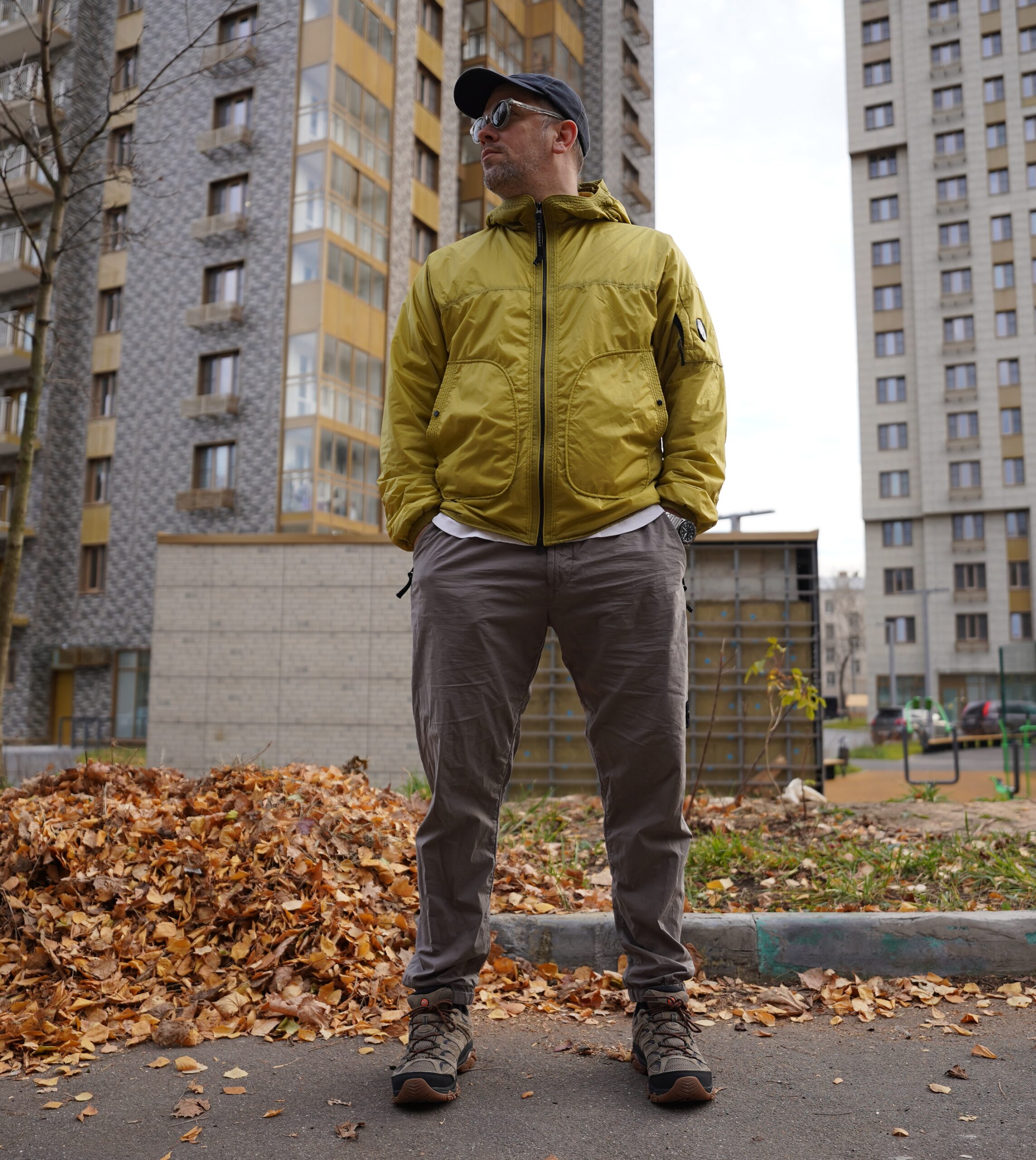 Короче, братва, сразу по-честному: дизайн у Merrell Moab 3 GTX - ну такое, для меня это не кайф-кайф. Хотя признаюсь, последнее время я к таким походным кроссам отношусь всё спокойнее - глаз привыкает. Но здесь вообще не про внешку. Здесь про качество и удобство, и вот тут Moab 3 GTX — это топчик линейки, без вариантов. Короче, братва, сразу по-честному: дизайн у Merrell Moab 3 GTX - ну такое, для меня это не кайф-кайф. Хотя признаюсь, последнее время я к таким походным кроссам отношусь всё спокойнее - глаз привыкает. Но здесь вообще не про внешку. Здесь про качество и удобство, и вот тут Moab 3 GTX — это топчик линейки, без вариантов.