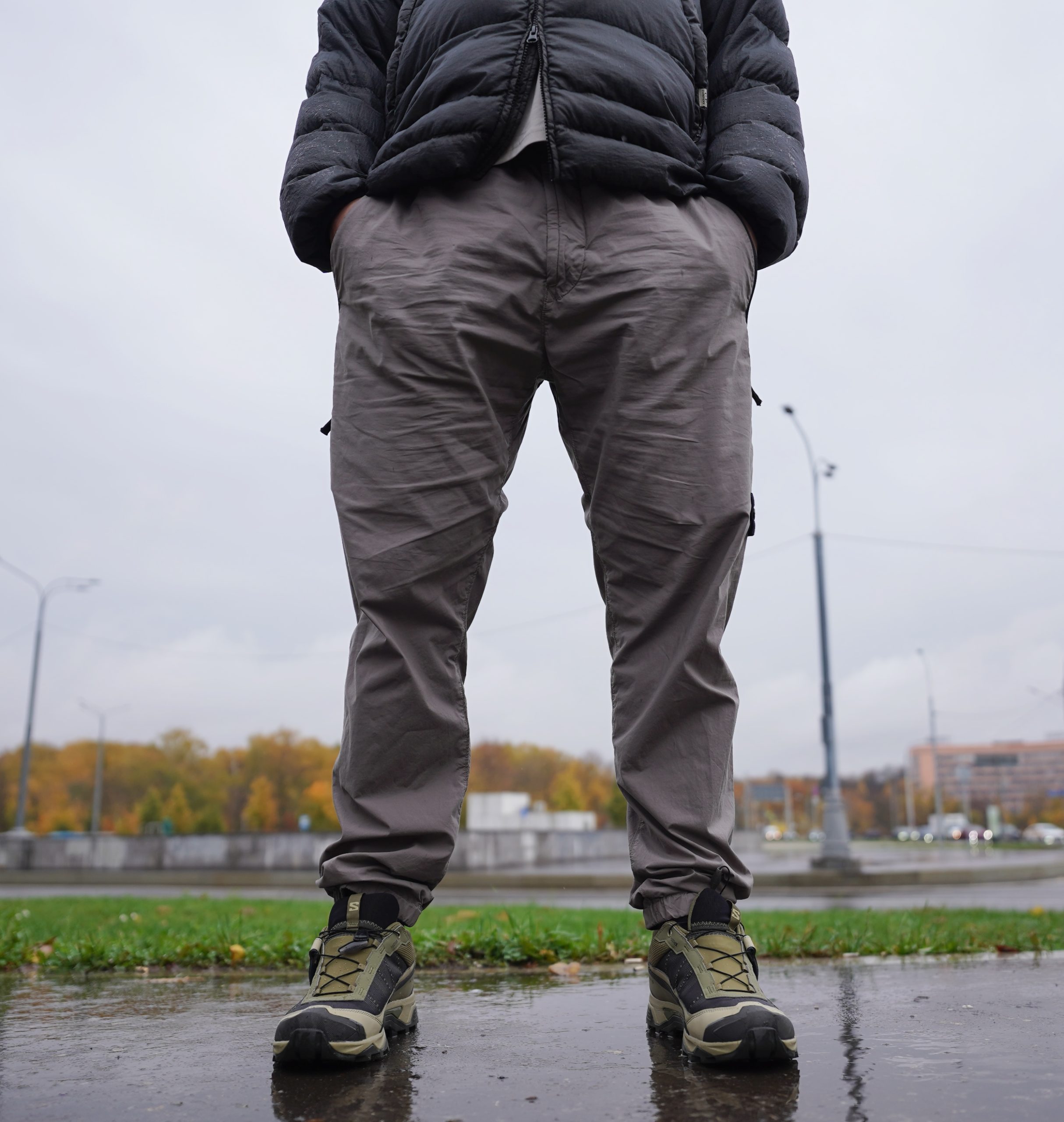 Это не просто педали, это - космический аппарат прямиком из Звездных войн. Заряженный аппарат на максималках. Если ты собрался месить грязь, лезть на камни или просто наводить суету в непогоду, Salomon X Ultra 5 GTX - твой лучший аппарат. Лужи, слякоть, мокрые тропы им вообще до звезды. Ты идешь в них четко и маневренно. Это не просто педали, это - космический аппарат прямиком из Звездных войн. Заряженный аппарат на максималках. Если ты собрался месить грязь, лезть на камни или просто наводить суету в непогоду, Salomon X Ultra 5 GTX - твой лучший аппарат. Лужи, слякоть, мокрые тропы им вообще до звезды. Ты идешь в них четко и маневренно.