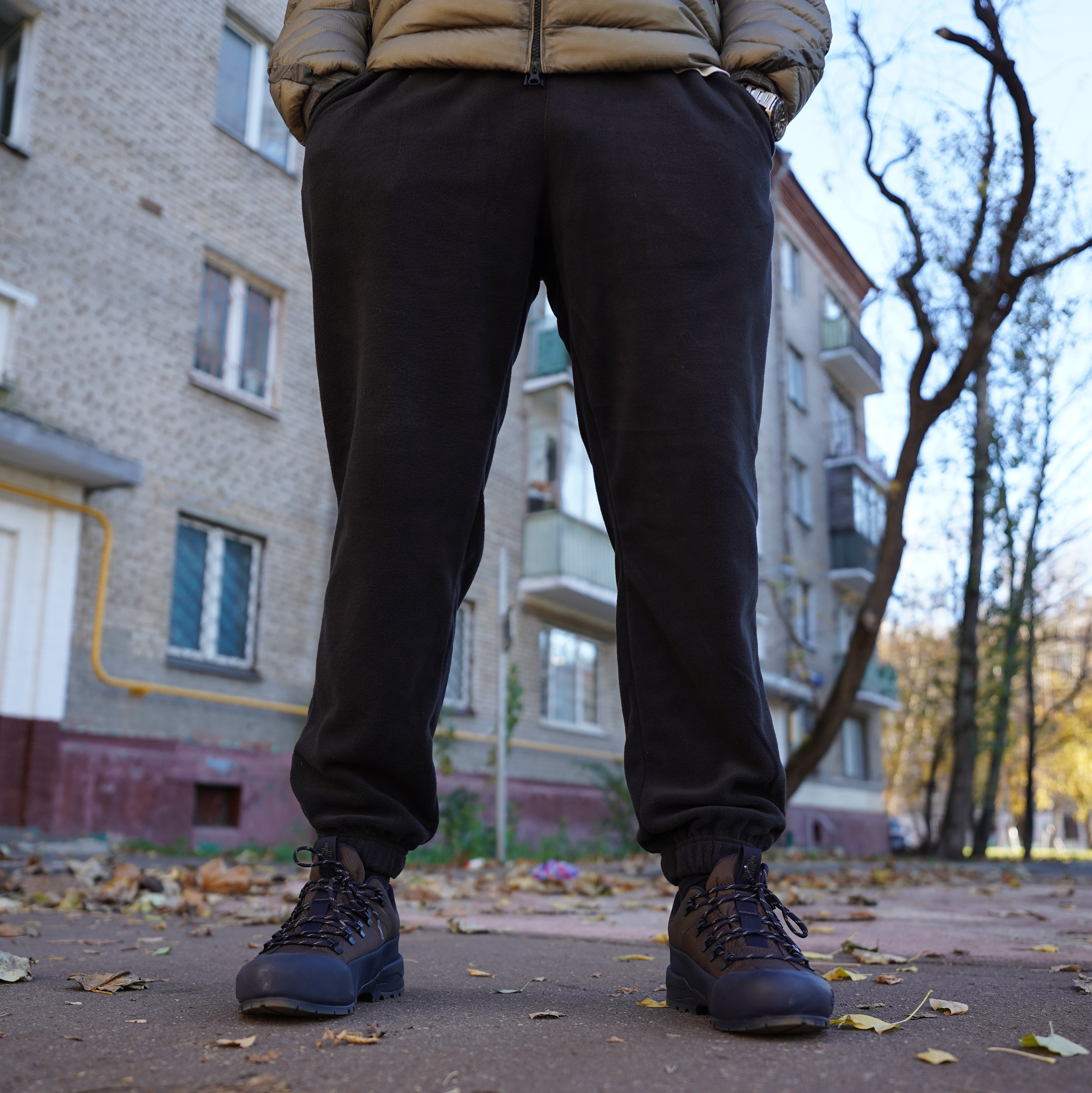 Так-так-так, пристегнулись, ща будет сочно и максимально интересно! У нас на обзоре заряженная модель — кроссовки The North Face Glenclyffe Low Gore-Tex. Я тут недавно раскидывал вам за зимние ботинки Baasploa, и, думаю, откуда китайцы тащили вдохновение. И тут назревает вопрос: а есть ли вообще разница, стоит ли переплачивать? Так-так-так, пристегнулись, ща будет сочно и максимально интересно! У нас на обзоре заряженная модель — кроссовки The North Face Glenclyffe Low Gore-Tex. Я тут недавно раскидывал вам за зимние ботинки Baasploa, и, думаю, откуда китайцы тащили вдохновение. И тут назревает вопрос: а есть ли вообще разница, стоит ли переплачивать?