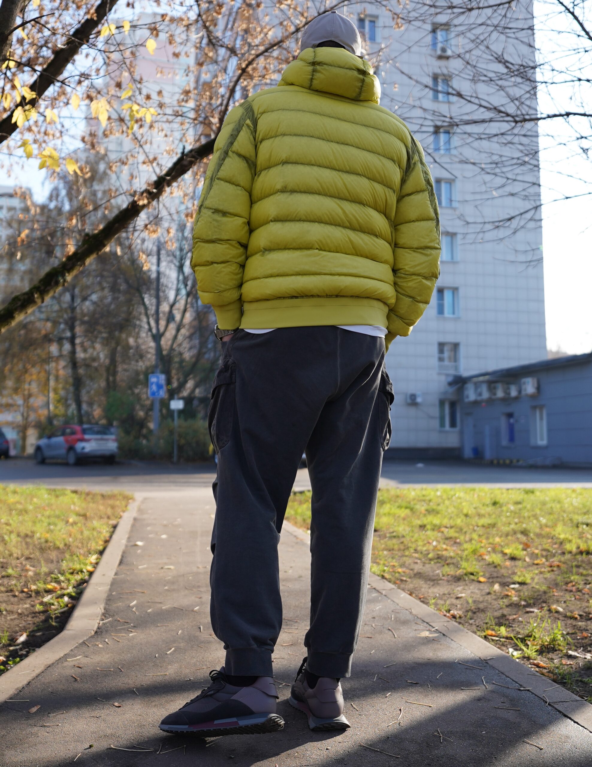 Пристегните ремни, я сейчас попробую культурными словами, но слов, честно, не хватает. Это не ну норм куртка, это - лютый, очумительный, поездатый уровень, от которого у тебя внутри что-то щёлкает. Это - грязь в лучшем смысле слова, та самая, после которой назад дороги нет. Пристегните ремни, я сейчас попробую культурными словами, но слов, честно, не хватает. Это не ну норм куртка, это - лютый, очумительный, поездатый уровень, от которого у тебя внутри что-то щёлкает. Это - грязь в лучшем смысле слова, та самая, после которой назад дороги нет.