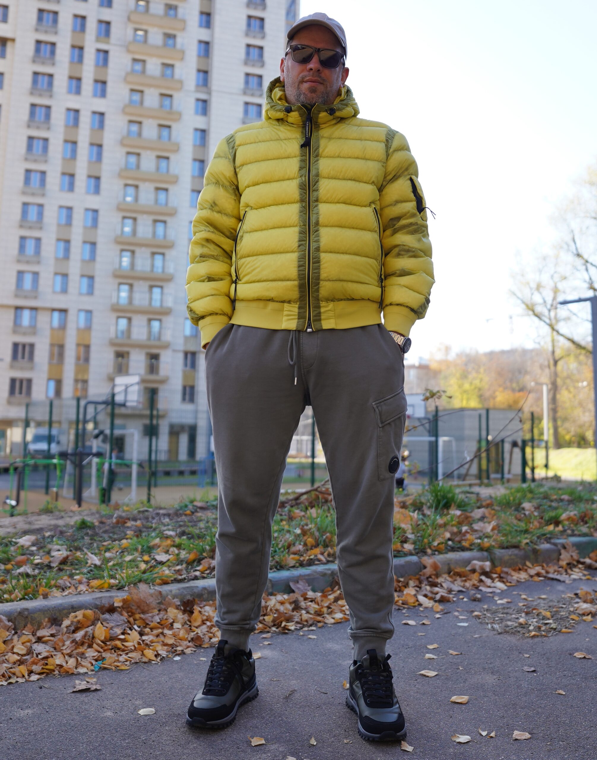 Сегодня на повестке дня у нас гав-гав — JOG DOG. Если вы не в курсе, что это за контора, то я вам проведу краткий ликбез, чтобы вы были образованными. Это – итальянцы, создающие обувь, в которой можно и по Милану на расслабоне форсить, и в сугробе лапы не откинуть. Чистый синтез высоких технологий и утилитарного дизайна. Сегодня на повестке дня у нас гав-гав — JOG DOG. Если вы не в курсе, что это за контора, то я вам проведу краткий ликбез, чтобы вы были образованными. Это – итальянцы, создающие обувь, в которой можно и по Милану на расслабоне форсить, и в сугробе лапы не откинуть. Чистый синтез высоких технологий и утилитарного дизайна.