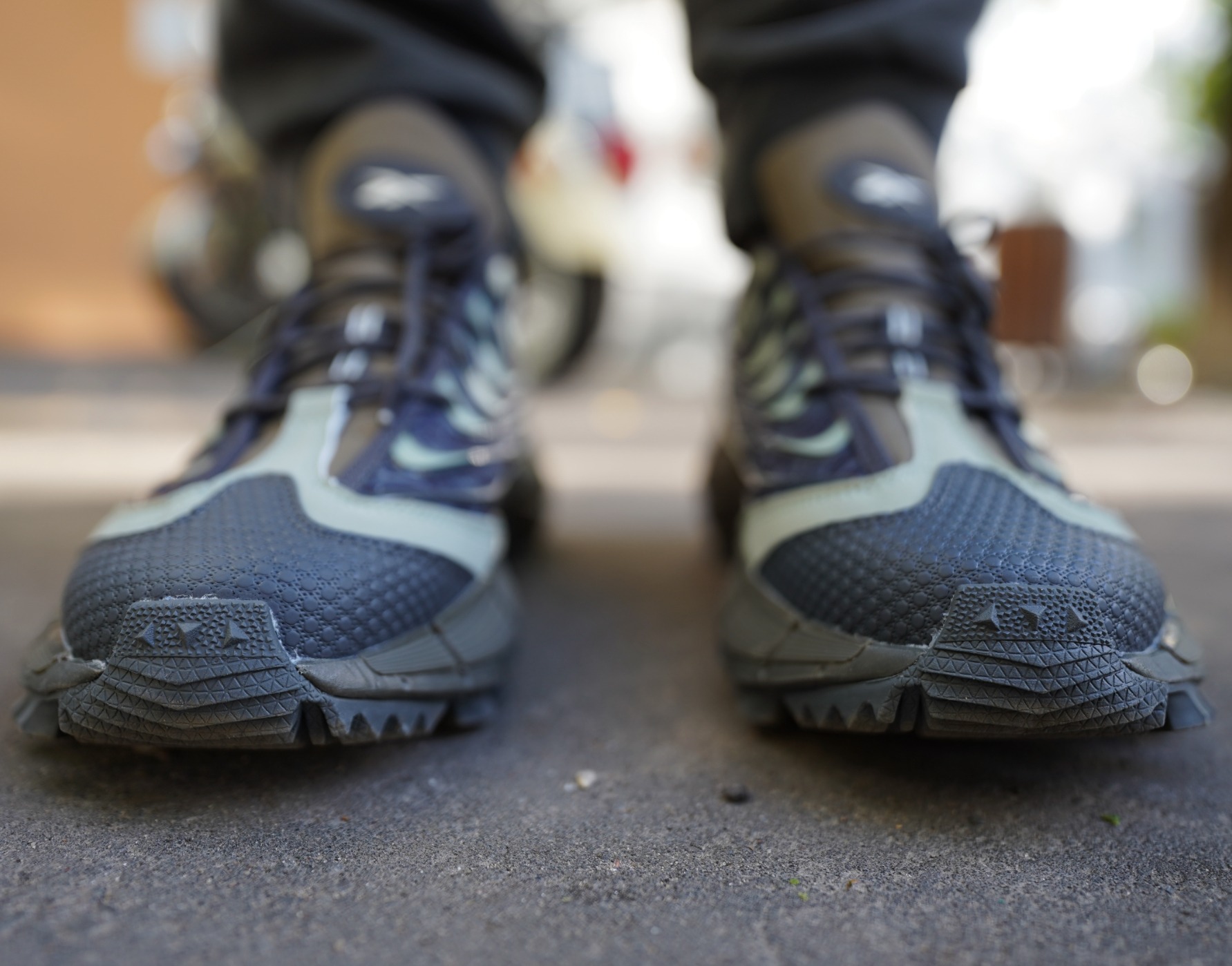 Так, Reebok. Вы все в курсе, что у меня с этим брендом отношения такие себе писал об этом уже раз сто и повторяться не буду. Но тут подумал: ладно, давай попробуем наладить беспроводную связь Edge. Так, Reebok. Вы все в курсе, что у меня с этим брендом отношения такие себе писал об этом уже раз сто и повторяться не буду. Но тут подумал: ладно, давай попробуем наладить беспроводную связь Edge.