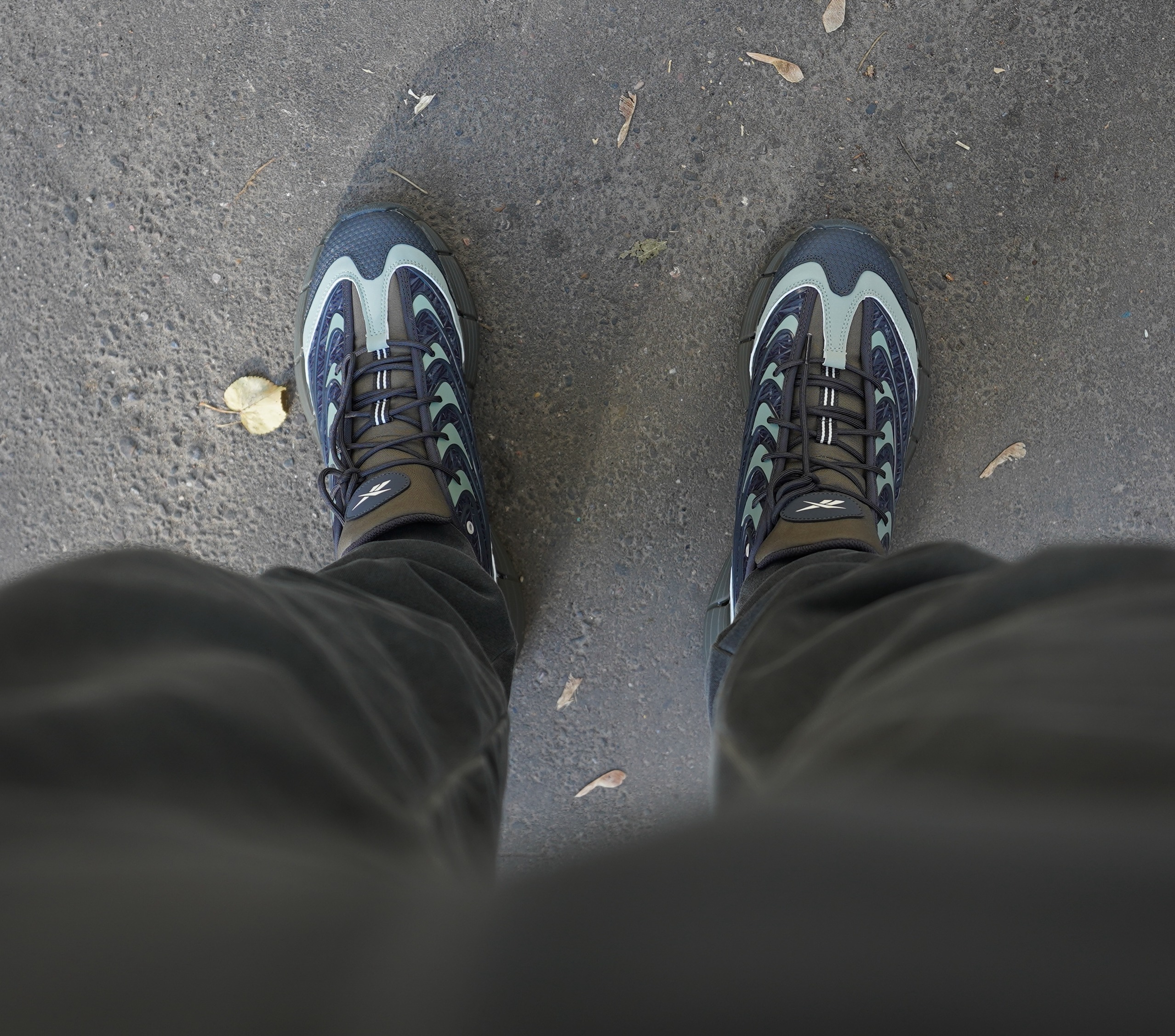 Так, Reebok. Вы все в курсе, что у меня с этим брендом отношения такие себе писал об этом уже раз сто и повторяться не буду. Но тут подумал: ладно, давай попробуем наладить беспроводную связь Edge. Так, Reebok. Вы все в курсе, что у меня с этим брендом отношения такие себе писал об этом уже раз сто и повторяться не буду. Но тут подумал: ладно, давай попробуем наладить беспроводную связь Edge.