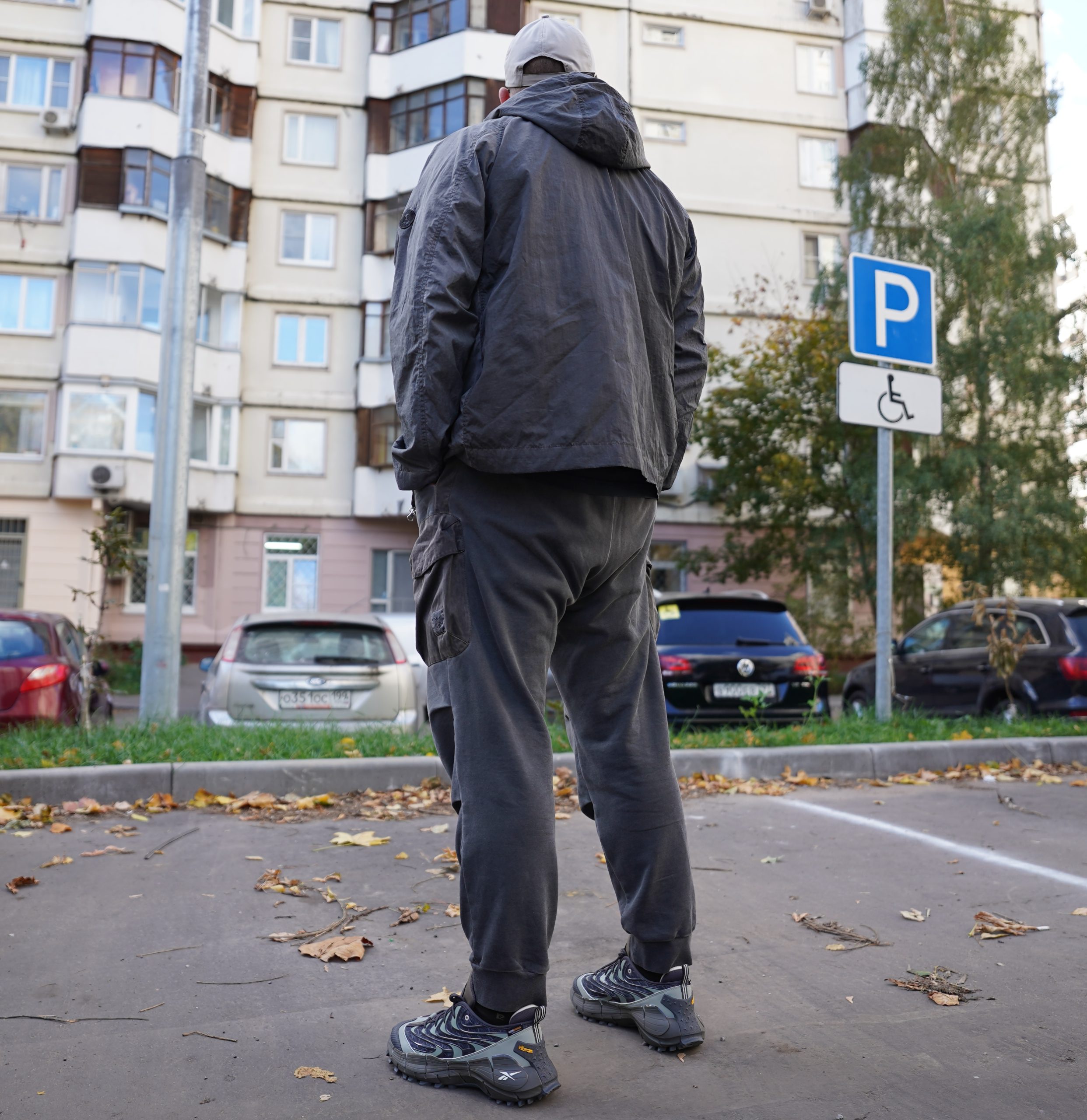 Так, Reebok. Вы все в курсе, что у меня с этим брендом отношения такие себе писал об этом уже раз сто и повторяться не буду. Но тут подумал: ладно, давай попробуем наладить беспроводную связь Edge. Так, Reebok. Вы все в курсе, что у меня с этим брендом отношения такие себе писал об этом уже раз сто и повторяться не буду. Но тут подумал: ладно, давай попробуем наладить беспроводную связь Edge.