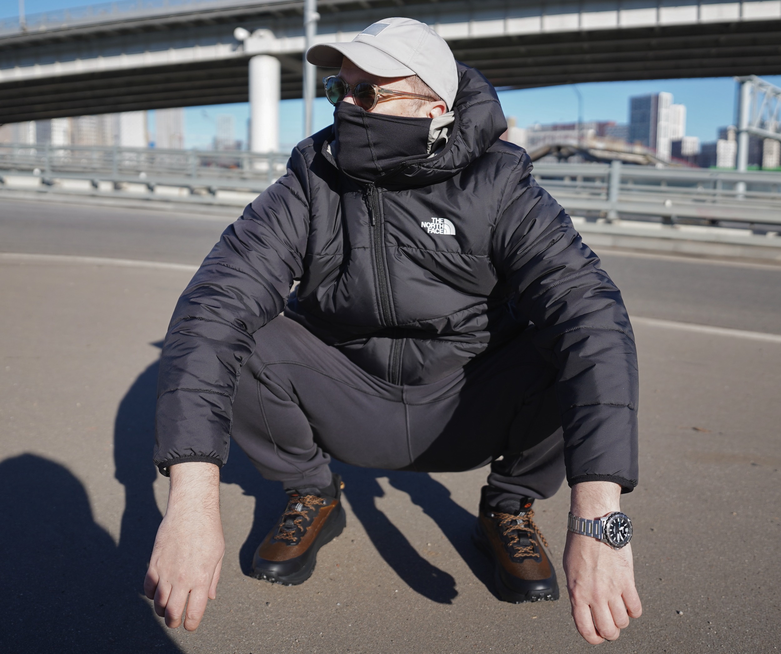 Cмотри сюда, щас покажу, как надо делать красиво! На обзоре Timberland Motion Access Low — чисто двигаюсь на золоте, поняли, да? Накинули золотишка сверху, чтоб издалека было видно, кто на районе папа. Вы только посмотрите на эту расцветку! Это ж просто лава, огонь, пожар! Cмотри сюда, щас покажу, как надо делать красиво! На обзоре Timberland Motion Access Low — чисто двигаюсь на золоте, поняли, да? Накинули золотишка сверху, чтоб издалека было видно, кто на районе папа. Вы только посмотрите на эту расцветку! Это ж просто лава, огонь, пожар!