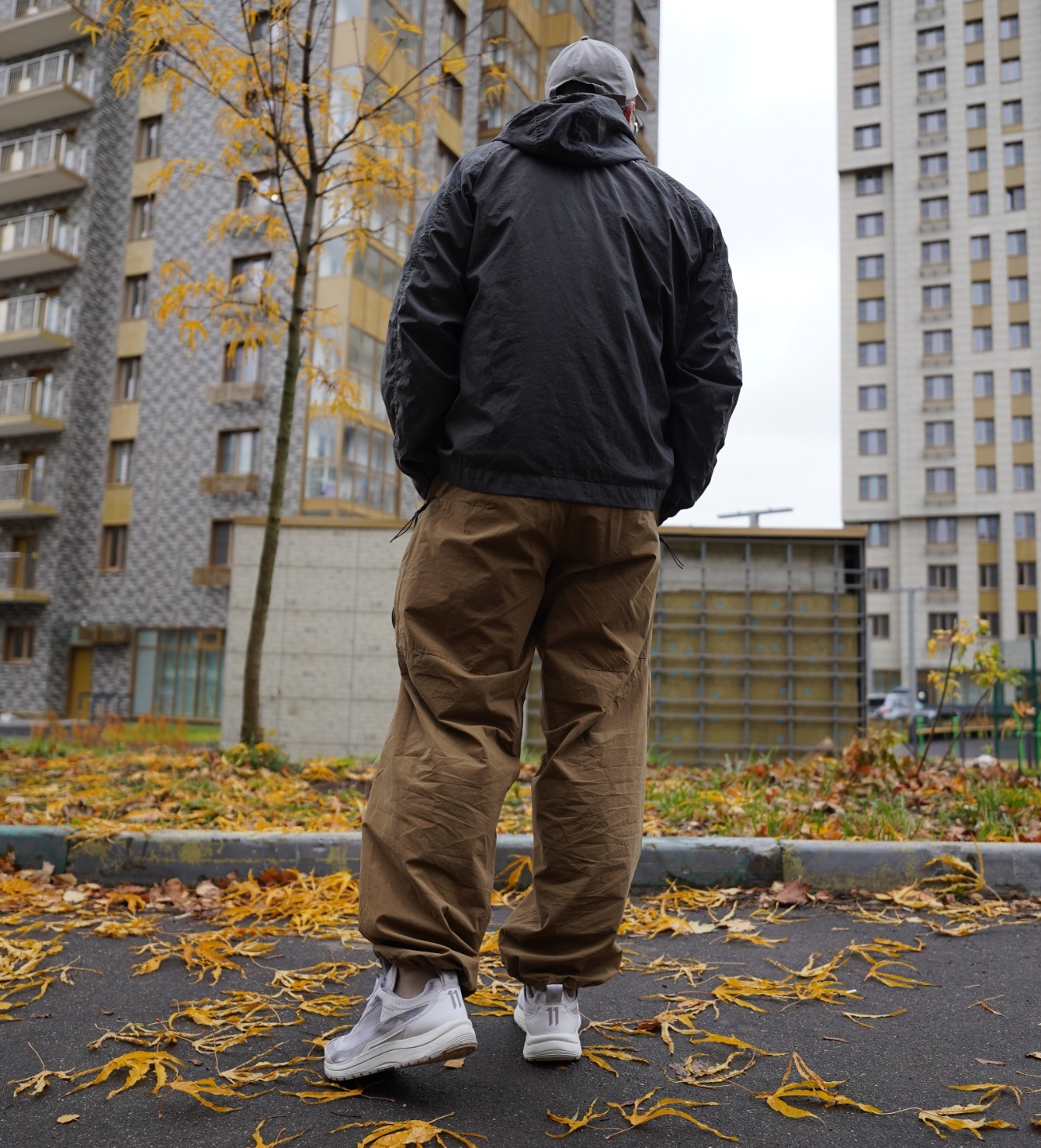 Если вдруг у кого-то закрадываются подозрения, что за моими текстами стоит бездушная нейросеть — выдыхайте, господа, вы глубоко заблуждаетесь. Какой, к черту, искусственный интеллект? Здесь исключительно свой, природный. Каждую мысль, каждую строчку я стелю сам. Я даже к съемкам принципиально не готовлюсь. Не побрился? Да и бог с ним. Выгляжу слегка помятым? Зато в каждом кадре — подлинная жизнь без глянца и фальши. Я транслирую только то, что реально ношу и от чего ловлю неподдельный кайф. Если вдруг у кого-то закрадываются подозрения, что за моими текстами стоит бездушная нейросеть — выдыхайте, господа, вы глубоко заблуждаетесь. Какой, к черту, искусственный интеллект? Здесь исключительно свой, природный. Каждую мысль, каждую строчку я стелю сам. Я даже к съемкам принципиально не готовлюсь. Не побрился? Да и бог с ним. Выгляжу слегка помятым? Зато в каждом кадре — подлинная жизнь без глянца и фальши. Я транслирую только то, что реально ношу и от чего ловлю неподдельный кайф.